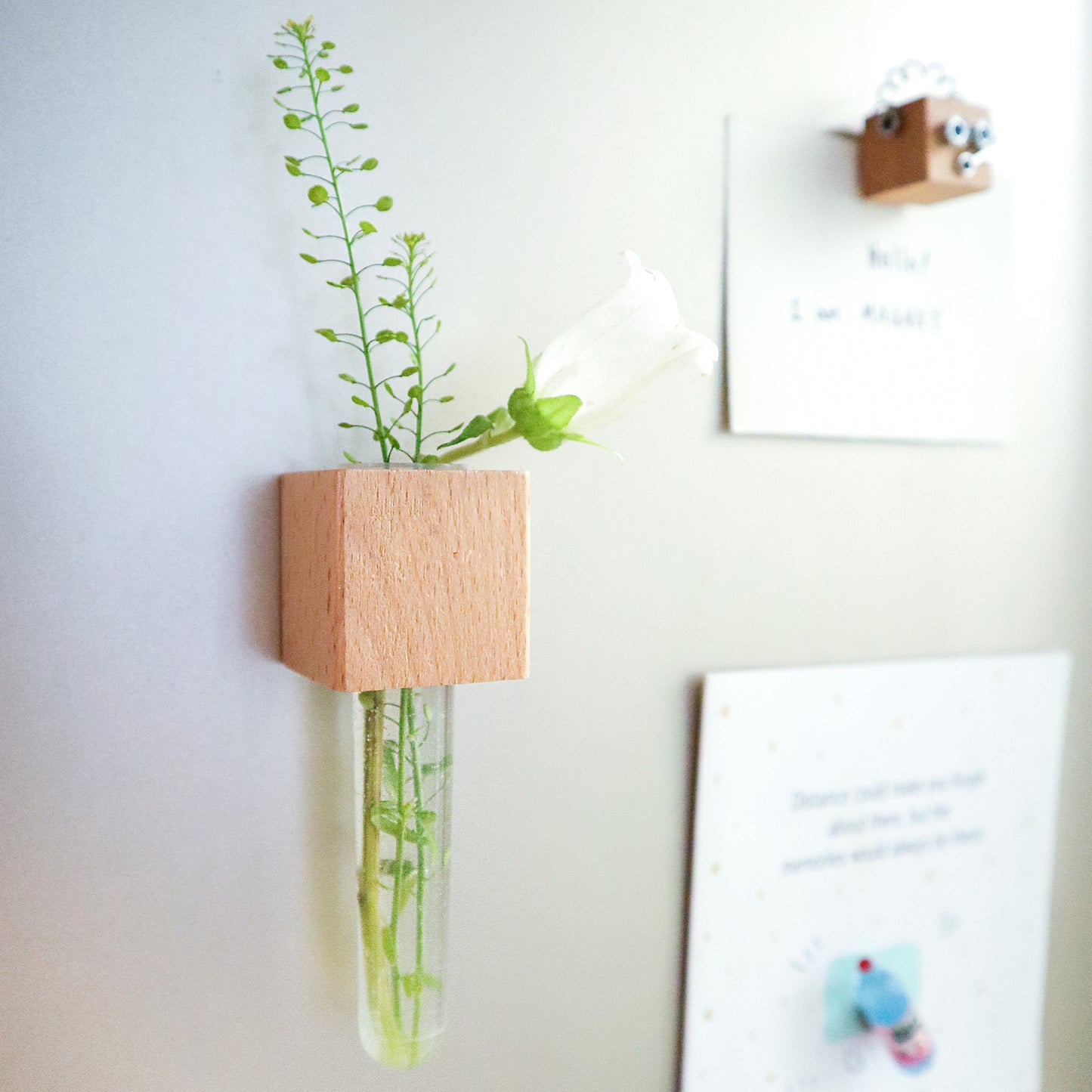 HM006 Mini Vase Magnets – Set of 2