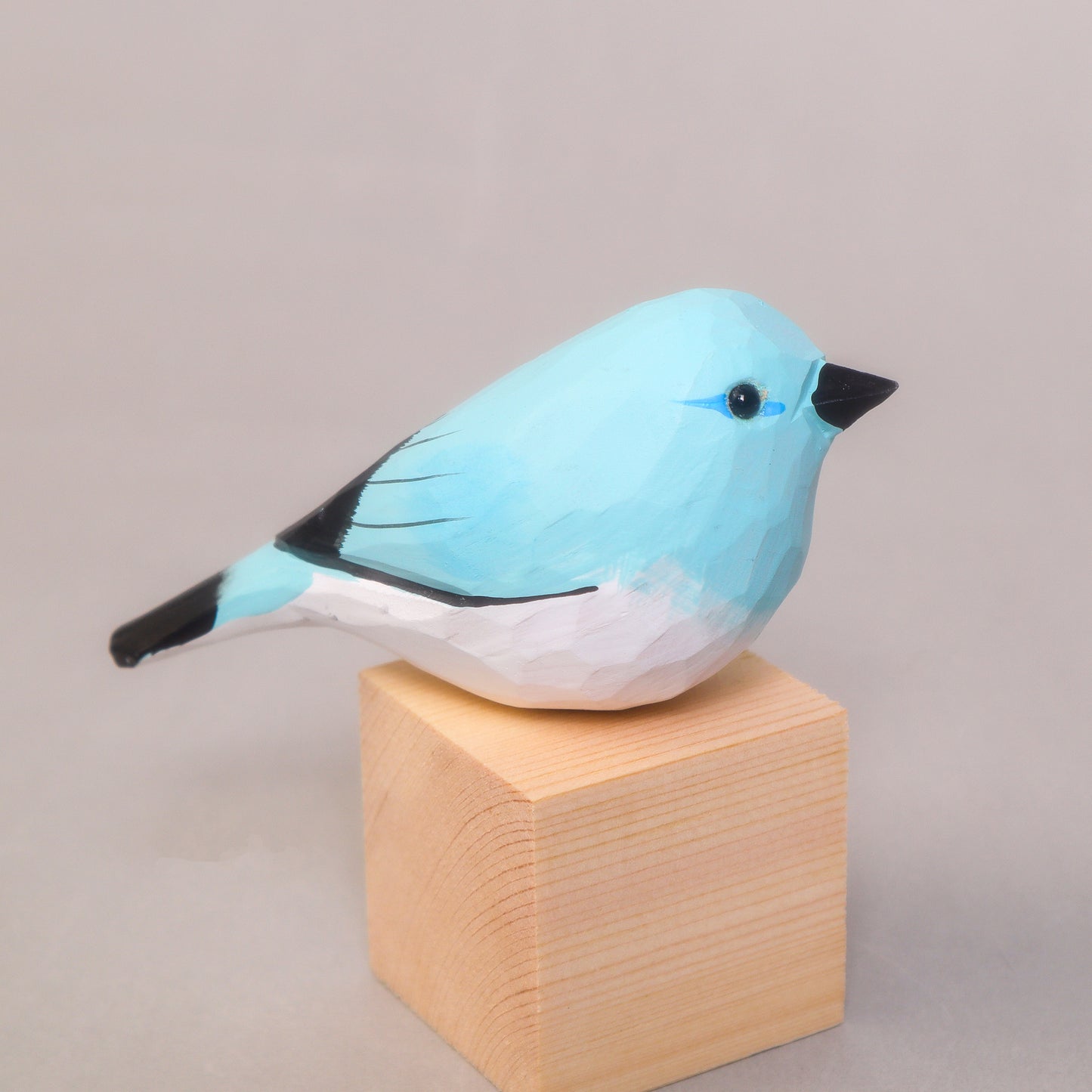 HM020 Hand-Carved Wooden Bird Figurine – Blue