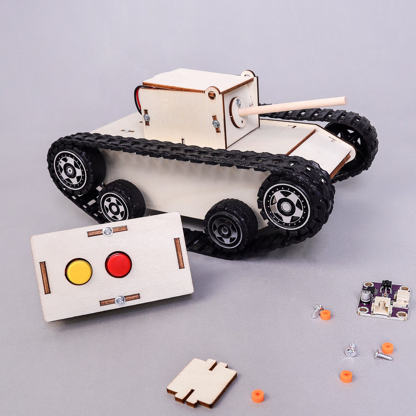 ST015 Remote-Controlled Tank