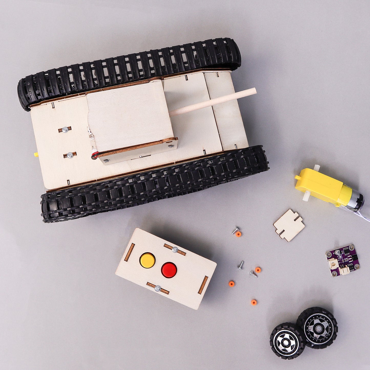 ST015 Remote-Controlled Tank
